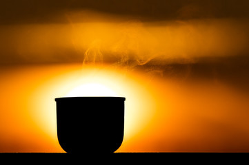 Herbata przy zachodzie słońca