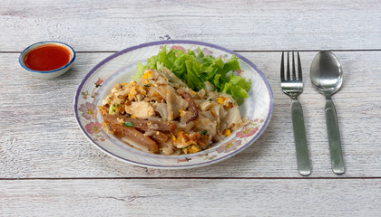 Fried Large Noodles with chicken 