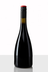 Botella de Vino con fondo blanco