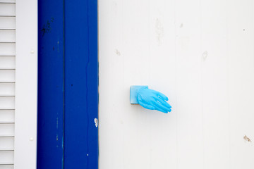 Single-use glove