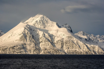 snow covered mountains © Bartosz