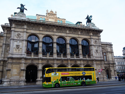 Tourist bus near the State Opera (Staatsoper) in Vienna, Austria