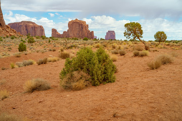 the scenic drive in the monument valley, usa