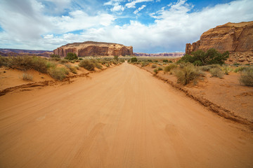 Fototapeta premium the scenic drive in the monument valley, usa