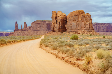 the scenic drive in the monument valley, usa