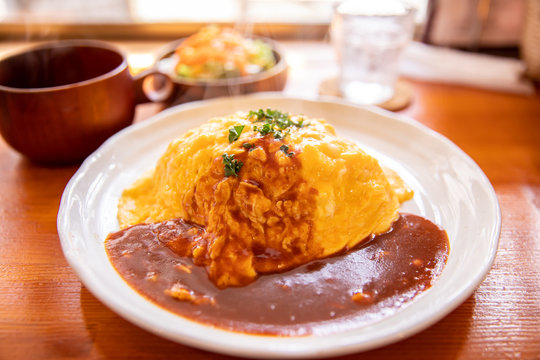 オムライス　家で手作り料理　温かい料理　egg