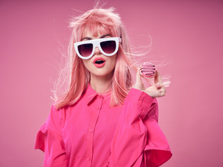 Obraz premium young woman with sunglasses