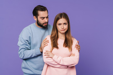Obraz premium Displeased woman offended by her boyfriend