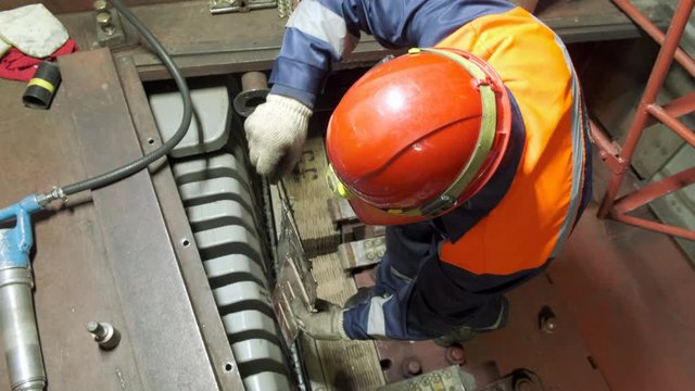 Hydro Power Station Maintenance midle p