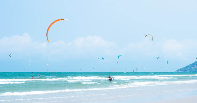 Kitesurfing Thailand Hua hin on a Sunny day