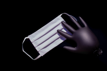 Masque et gants pour la protection contre virus, allergie, épidémie et pandémie mondiale. Pour...