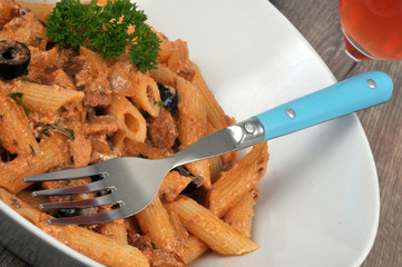 Assiette de penne aux épinards et ricotta