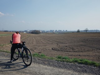 Cycing around the city © Jan