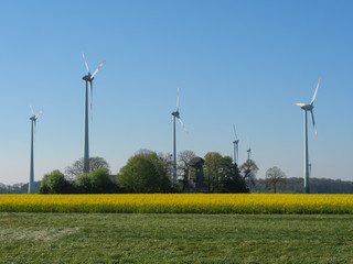 Windräder und mühlen im Münsterland