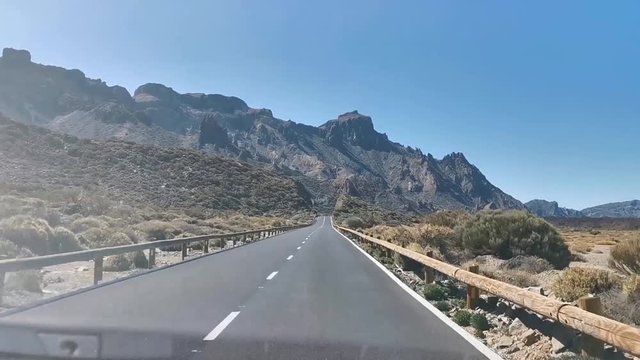 Espagne, Tenerife, parc national du Teide,  la route TF21 qui traverse la Caldeira