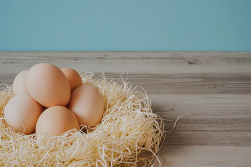 Eggs on the table　テーブルの上の卵