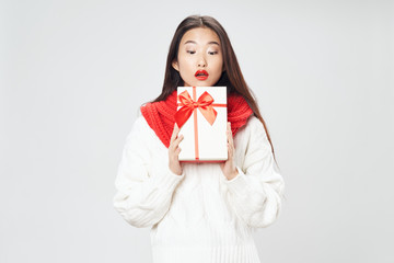 Fototapeta premium girl with gift box