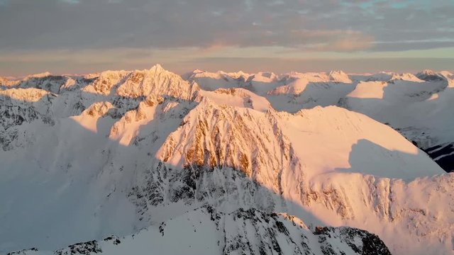 Sunrise on the norwegian mountains