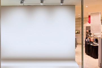 Empty glass showcase display for showing product