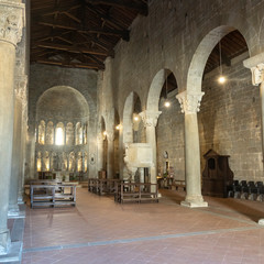 Fototapeta na wymiar Medieval church of Gropina, Tuscany, interior