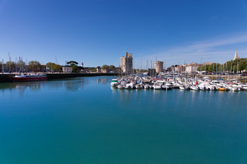 La Rochelle, Tours du vieux Port