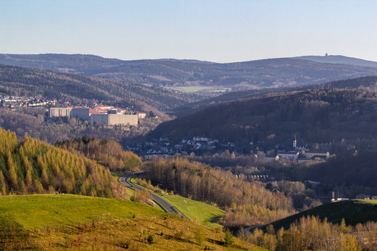 Blick auf Aue im Erzgebirge, Sachsen
