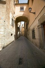 Fototapeta na wymiar Narrow walkways of historic Toledo, Spain