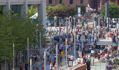 Liverpool One crowds