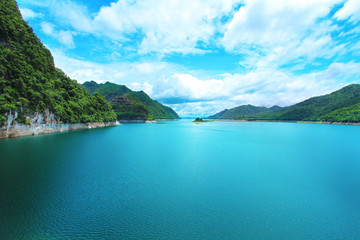 Fototapeta premium mountain landscape and lake, beautiful panorama