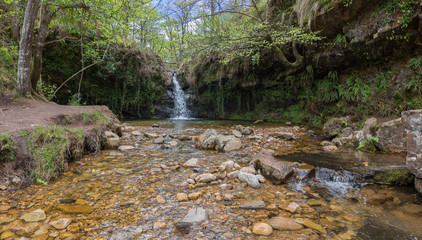 Obraz premium Doña Ursula waterfall in Lamiña (Cantabria - Spain)