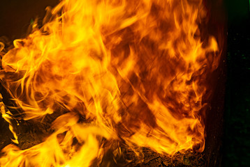 The fire, burning debris, there is no focus. Large burning fire.