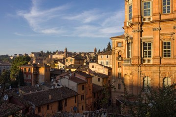 Fototapeta na wymiar view of Perugia houses and historical building