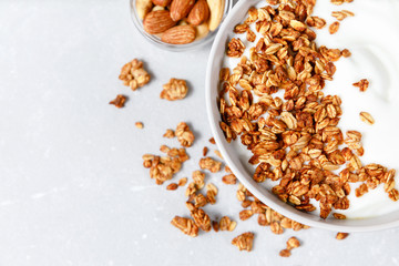 Granola and greek yogurt breakfast