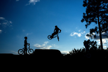 bike, bicicleta, bmx, céu, paisagem, contra luz, atleta, manobra