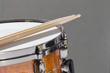 drum with drumsticks
