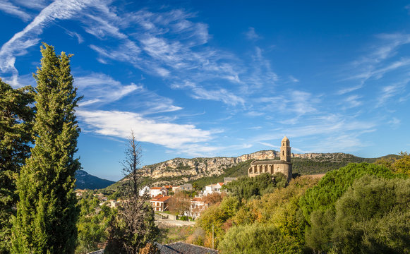 Le village de Patrimonio en Corse