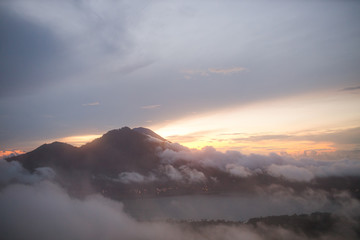 Fototapeta na wymiar sunrise Mountain location Mountain Batur kintamani bali indonesia.