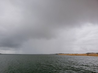 tempestade na água, mar, rio, barco