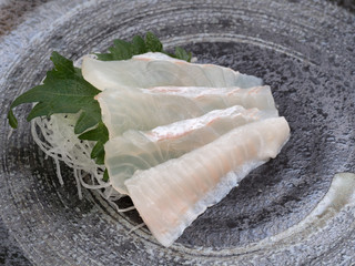 ヒラメの刺身