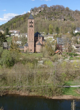 Gerolstein - Erl&ouml;serkirche mit Munterley