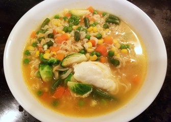 Spicy noodle with eggs, mixed vegetables and brussels sprout