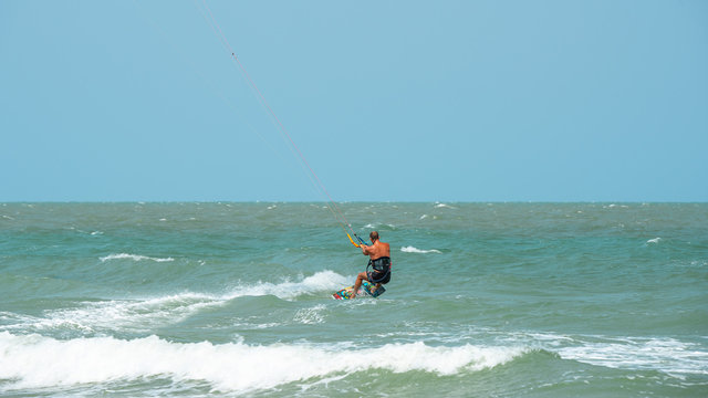 Kitesurfing Thailand Hua hin on a Sunny day