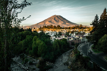 Fototapeta premium VOLCÁN - MISTI - PAISAJES - NATURALEZA - CUADRO - montagna, volcanes, paisaje, cielo, naturaleza, nieve, pico, montar, montagna, azul, impresiones, bosque, viajando, árbol, nube, lago, tenerife, nube