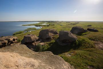 Fototapeta na wymiar Rock formations Allaki at the Urals