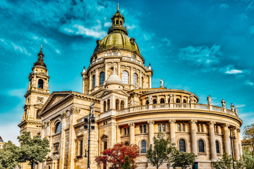 Fototapeta na wymiar St.Stephen Basilica in Budapest at daytime. Side View. Hungary