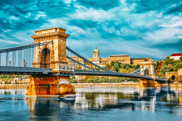 Obraz premium Szechenyi Chain Bridge-one of the most beautiful bridges of Budapest, Hungary
