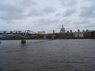 Fototapeta na wymiar view of the river thames