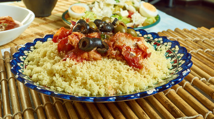 Tunisien  Seskssou bel hout