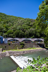 早川と箱根湯本駅