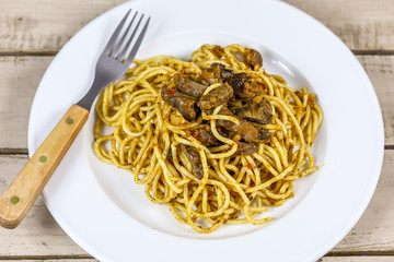 assiette de spaghetti au boeuf